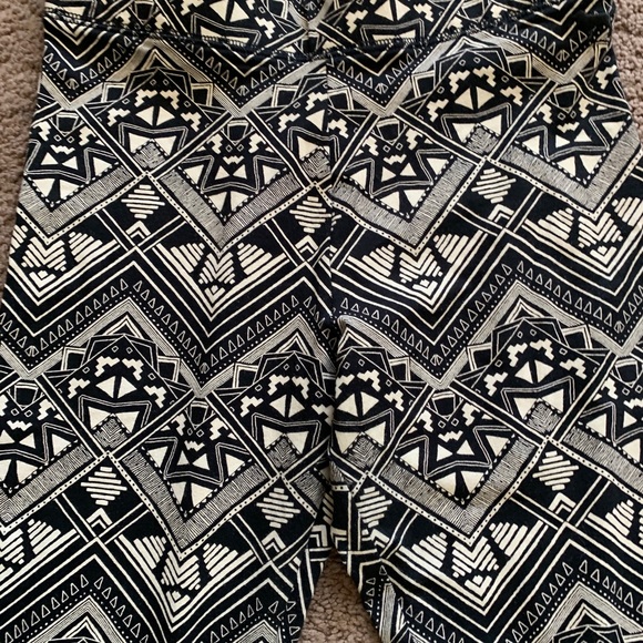 Pink Victoria’s Secret leggings - Picture 4 of 7